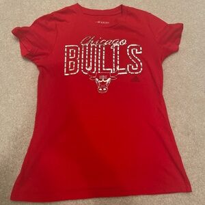 Adidas Chicago Bulls Red T-Shirt. Youth Size Large (14)